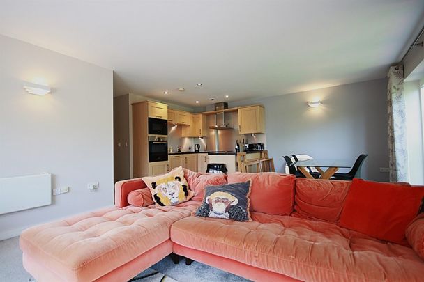 2 Bedroom Apartment To Let - Photo 1