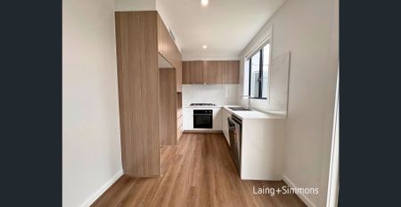 Brand new three-bedroom street facing duplex with quality finishes - Photo 3