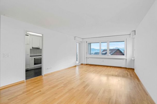 Living with a view - Photo 1