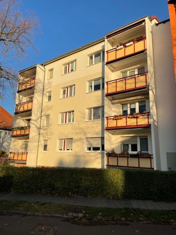 Schöne, helle 2-Zimmer-Wohnung mit Einbauküche in Uni-Nähe - Photo 2