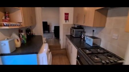 1 Bed Flat, Star Road, RG4 - Photo 5