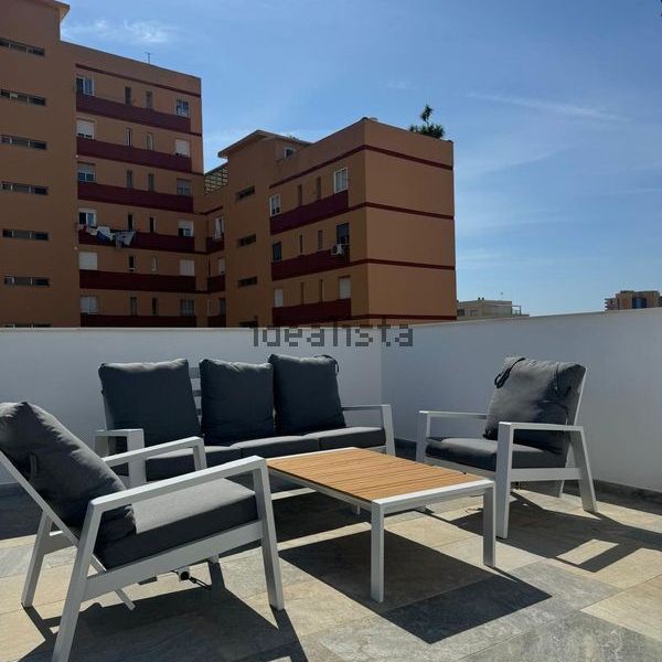 Alquiler de ático en Calle Benalmádena - Photo 1