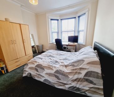6 Bed Student Accommodation - Photo 5