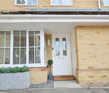 4 bedroom townhouse to rent - Photo 2