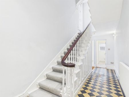 4 BED Town house To rent - Photo 5