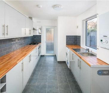 1 bedroom in a house share to rent - Photo 5