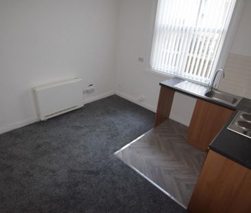 1 bedroom ground floor flat to rent - Photo 3