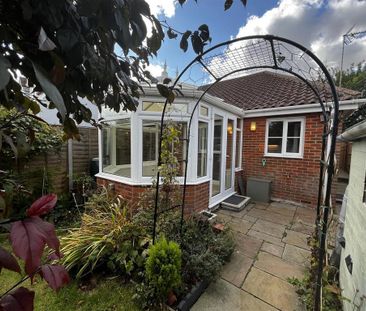 2 bedroom detached bungalow to rent - Photo 4