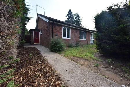 Lime Close, Mildenhall, Bury St. Edmunds, Suffolk, IP28 - Photo 3