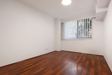 Stylish 2-Bedroom Unit in Pyrmont - Your Urban Oasis Awaits! - Photo 4