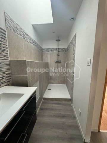 LOCATION d'un appartement de 3 pièces (45 m²) à SAINT CHAMAS, - Photo 4
