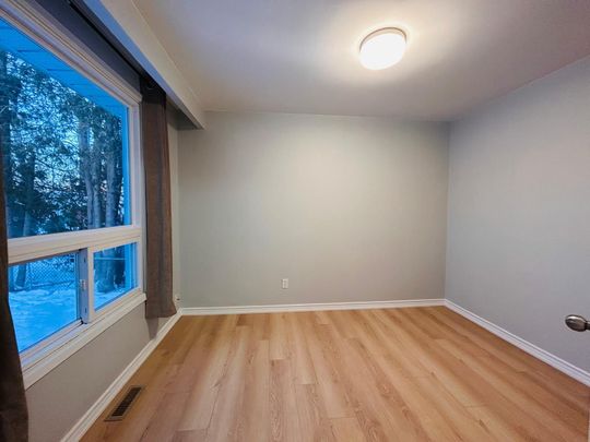 For Lease - 38 Bernick Drive Unit# Upper, Barrie, Ontario - Photo 1