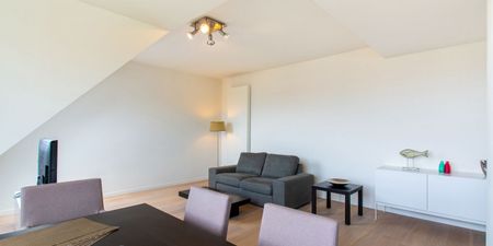 Penthouse te huur in Evere voor € 1.300 met 1 slaapkamer - Photo 3
