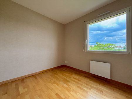 Location Appartement 4 pièces 124m² - Photo 5