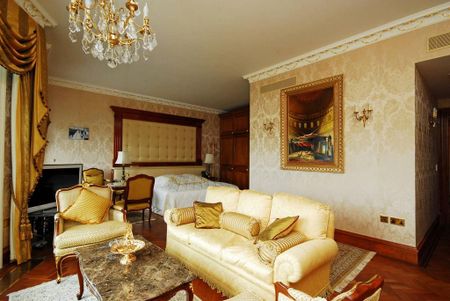 5 bedroom flat to rent - Photo 4