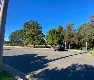 Two Bedroom Villa in a Convenient & Private Location - Photo 4