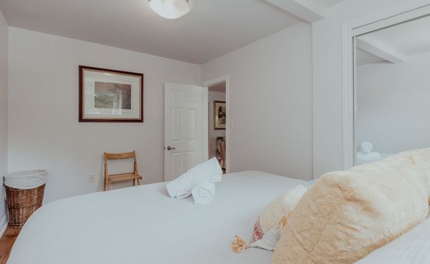 For Lease - 711 Innisfil Beach Road, Innisfil, Ontario - Photo 1