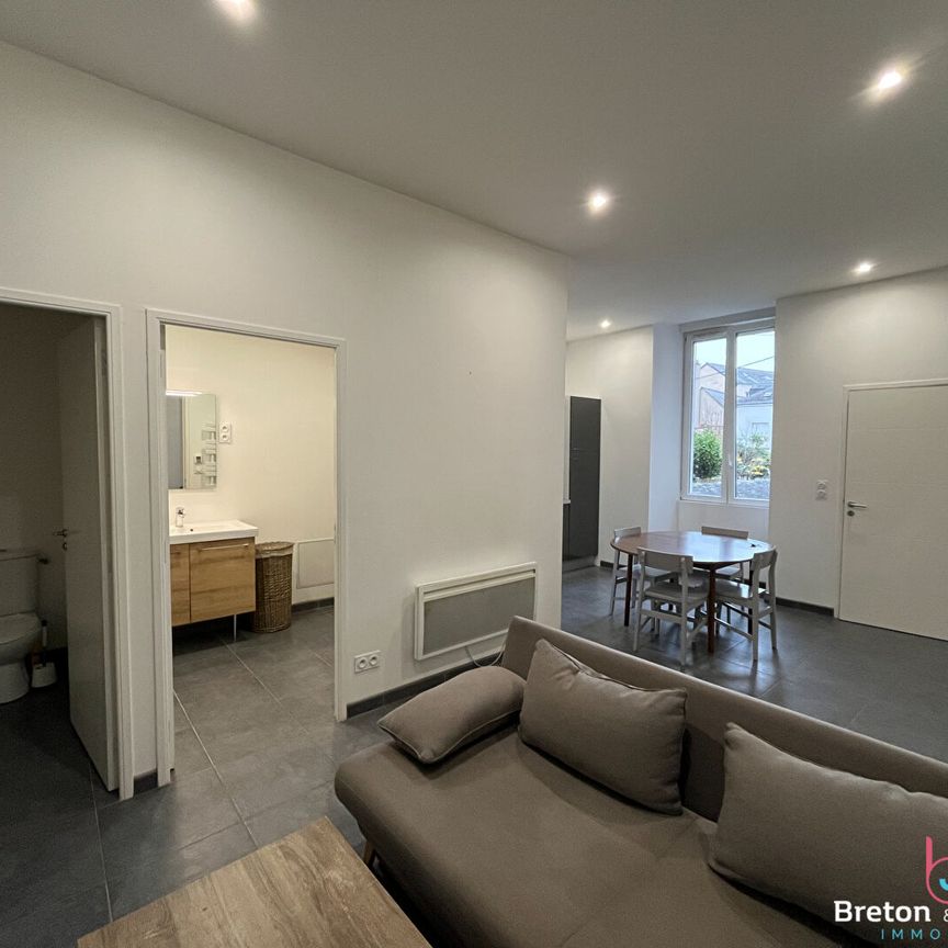 Location Appartement 1 pièce 44m² - Photo 1