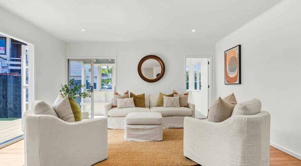 Stunning 3 bedrooms house in Mt Albert Grammar... - Photo 1