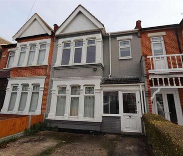 Ilfracombe Avenue, Southend-on-sea, SS1 - Photo 1