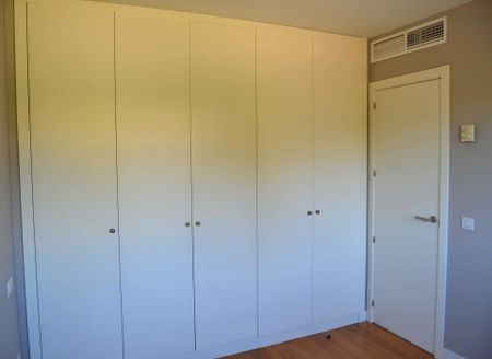 Casa adosada de alquiler en Calle de San Enrique de Ossó, 471, Encinar de los Reyes - Photo 5