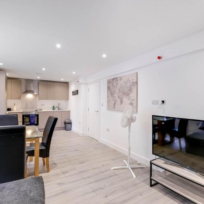 3 bedroom apartment to rent - Photo 1