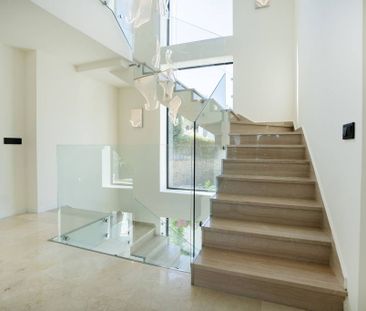 Luxury Villa for rent in Benahavís, Andalusia - Photo 1