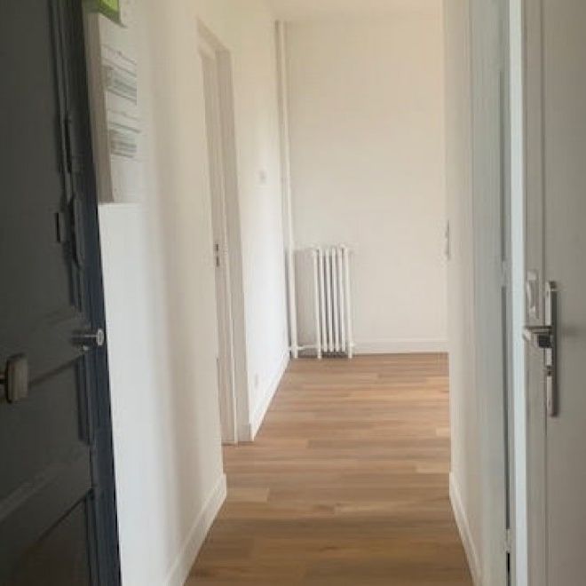 F2 COURBEVOIE - Courbevoie - Photo 1