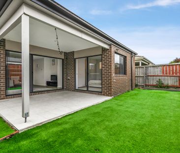 Modern Family Living in the Heart of Greenvale - Photo 3