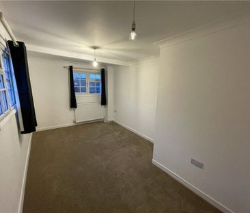 4 bedroom detached house to rent - Photo 5