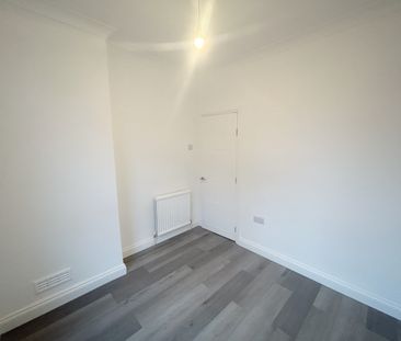 4 Bed Semi-Detached House, Valnay Street, SW17 - Photo 5