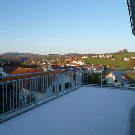 WOHNEN MIT BLICK INS GRÜNE - Foto 1