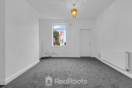 2 bedroom end of terrace house to rent - Photo 3
