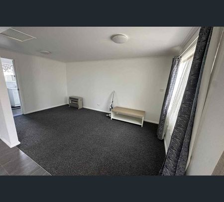 B/4 Walla Street, Cooma, NSW 2630 - Photo 4