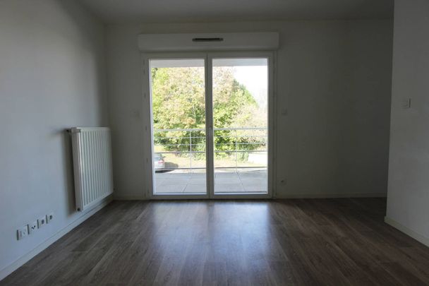 UN APPARTEMENT DE TYPE T1 BIS, AVEC BALCON, PARKING & CAVE, SUR FOUESNANT. - Photo 1