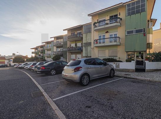 PORTO SALVO, Lisbon - Photo 1