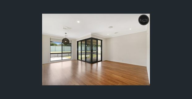 EAST ALBURY LIVING - Photo 1