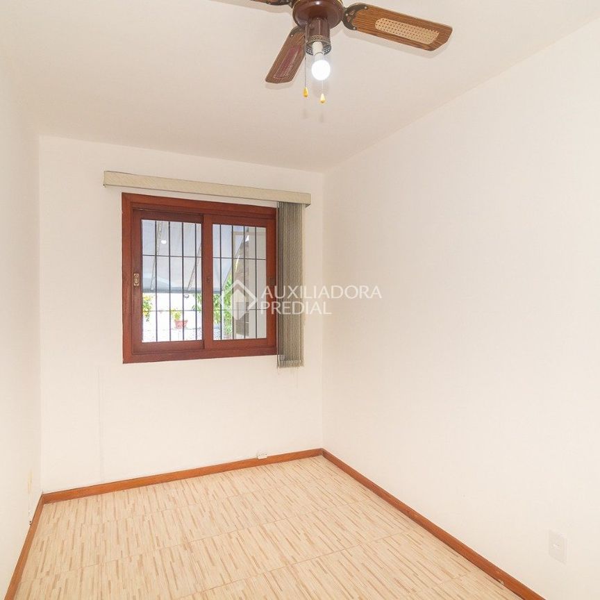 Casa com 3 quartos e 131m² para alugar em Nonoai, Porto Alegre. - Foto 1