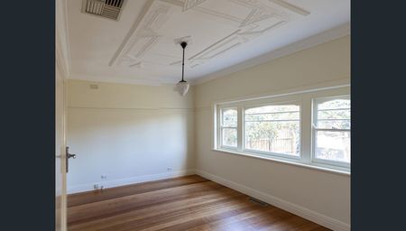 69 Waverley Parade, Pascoe Vale South VIC 3044 - Photo 2