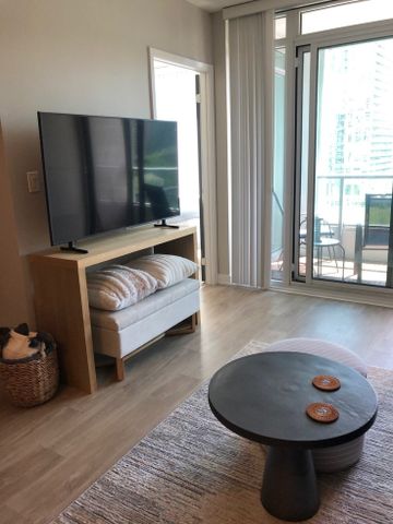 Bathurst Street - Photo 4