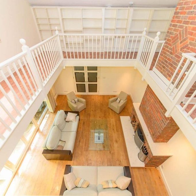 6 bedroom detached house to rent - Photo 1