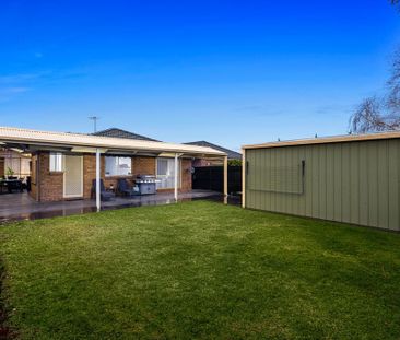 Well-Maintained Family Home in a Quiet Court Setting - Photo 2