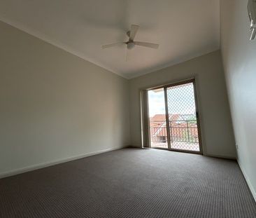 Wentworthville - Photo 4