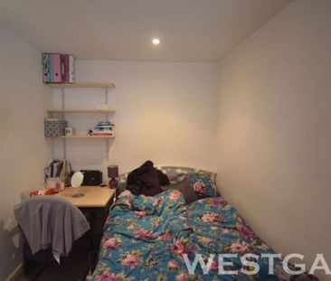 3 Bed - Queens Road, Reading - Photo 5