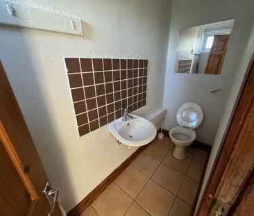 3 bedroom terraced house to rent - Photo 6