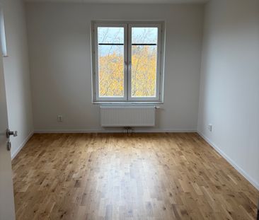 Sjöfrökens väg, Norsborg - Photo 3