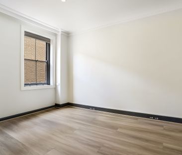 Renovated Studio within Westbury - Offered Unfurnished - Photo 5