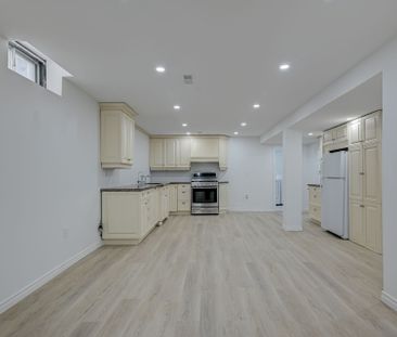 For Lease - 5 Bayswater Avenue, Richmond Hill, Ontario - Photo 6