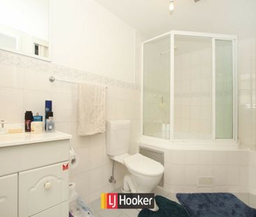 One bedroom unit close to the City - Photo 4