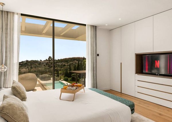 6 bedroom luxury Villa for rent in Nueva Andalucia, Spain